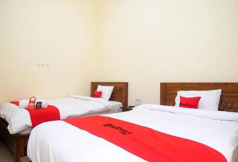 Camera Standard, Reddoorz Syariah @ Klodran Solo