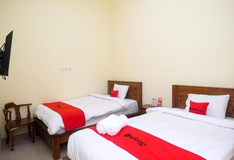 חדר סטנדרט, Reddoorz Syariah @ Klodran Solo