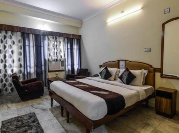 Quarto Deluxe, Vinayakam