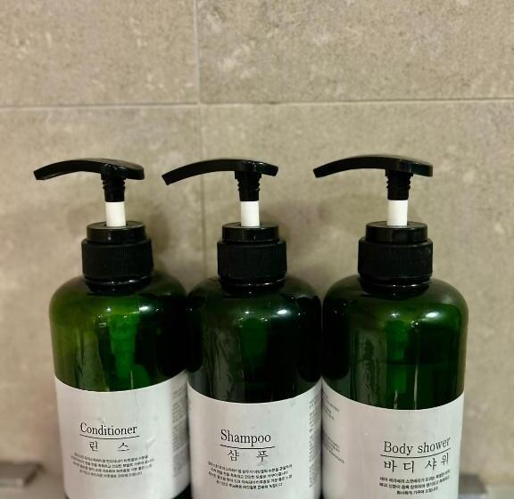 豪华房间, Arieti A