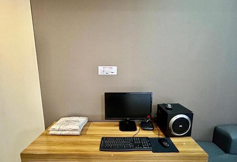 豪华房间, Arieti A