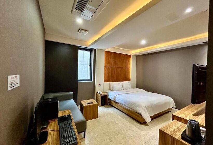 豪华房间, Arieti A