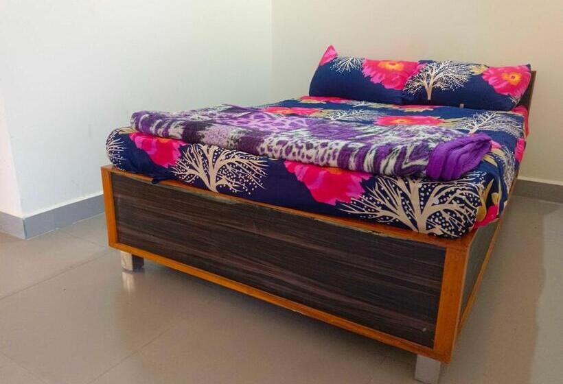 חדר קלאסי לשלושה, Oyo 8201 Hotel Samrat & Lodding