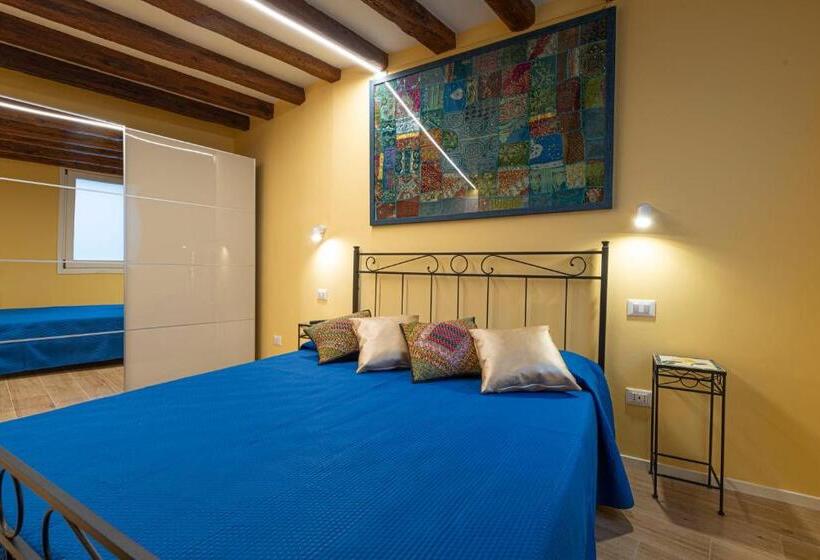 اتاق لوکس, Deluxeroom In Venice Centre
