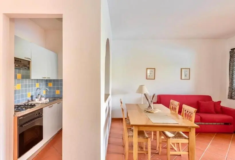 ビラホテル１ベッドルーム, Villas With Air Conditioning And Shared Pool, Just A Few Minutes From La Pelosa Beach