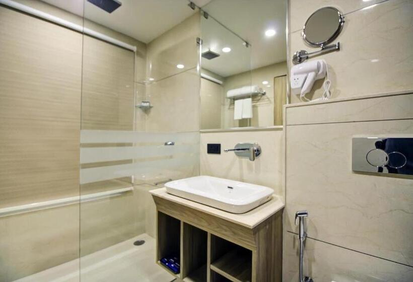 جناح جونيور, Cygnett Style Ganga