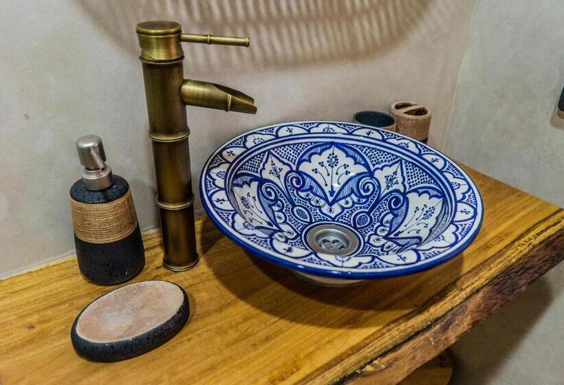 اتاق استاندارد, Dar Makai Surf