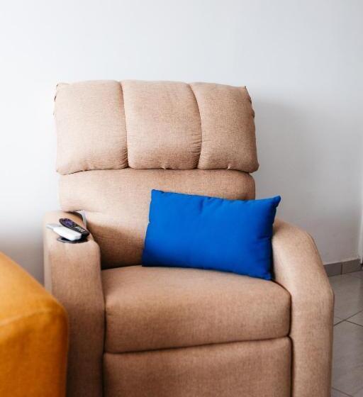 Triple Room Sea View, Monyxbnb