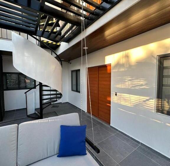 חדר סטנדרט לארבעה, Monyxbnb