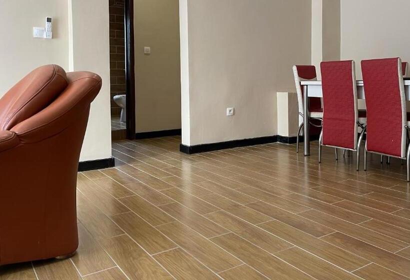 سوییت جونیور, Sky Kenako