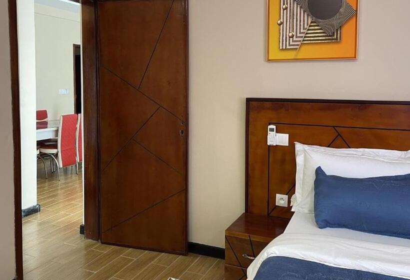 سوییت جونیور, Sky Kenako