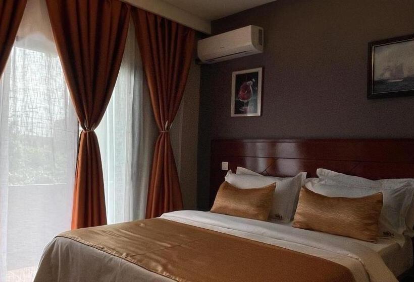 اتاق لوکس, Sky Kenako