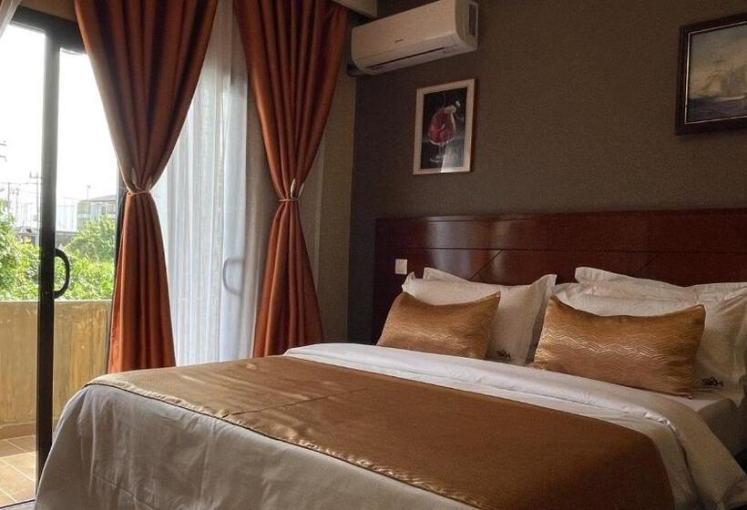 اتاق لوکس, Sky Kenako