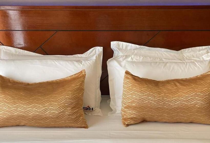 اتاق لوکس, Sky Kenako