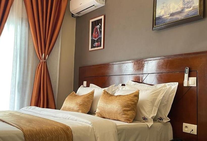 اتاق لوکس, Sky Kenako