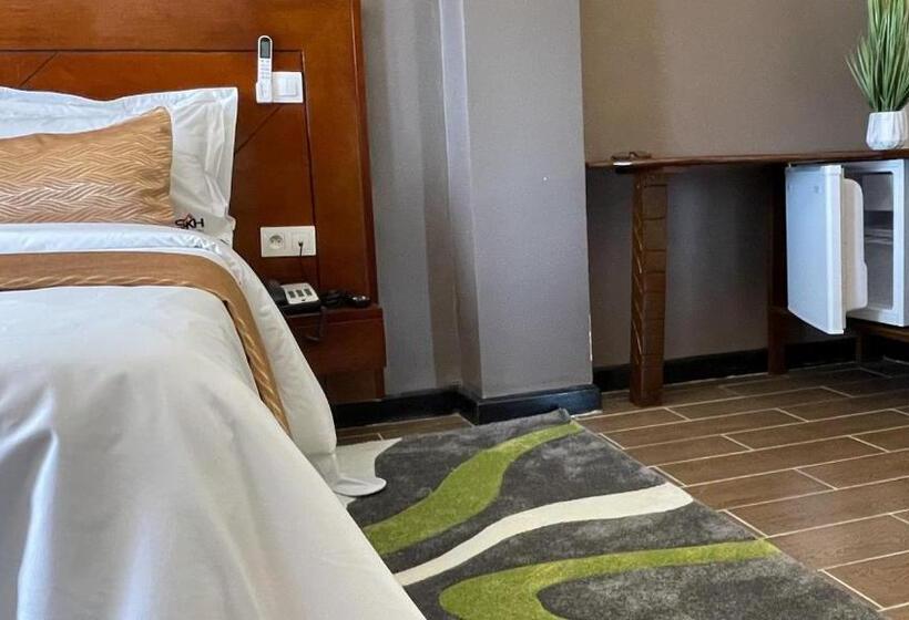 اتاق لوکس, Sky Kenako