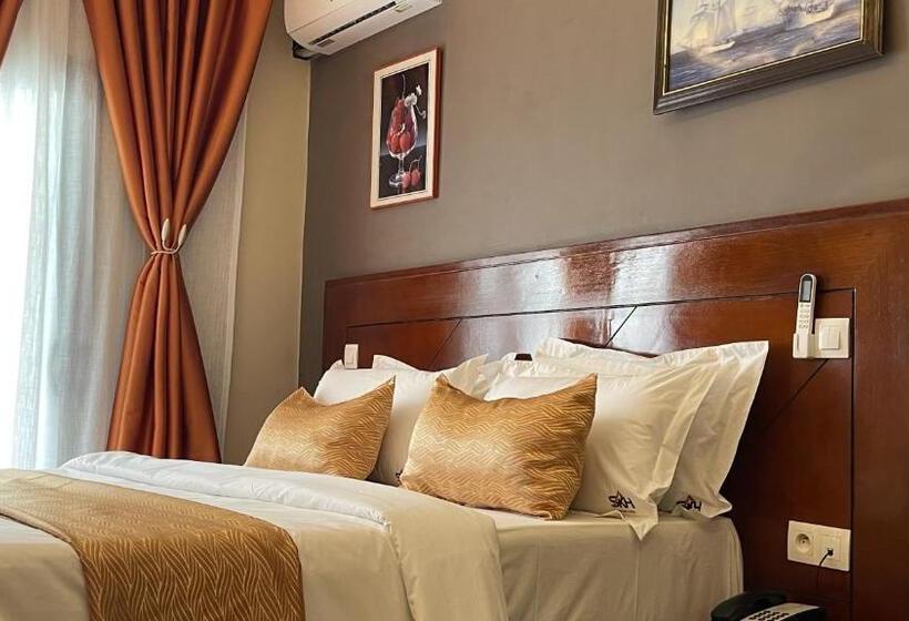 اتاق لوکس, Sky Kenako