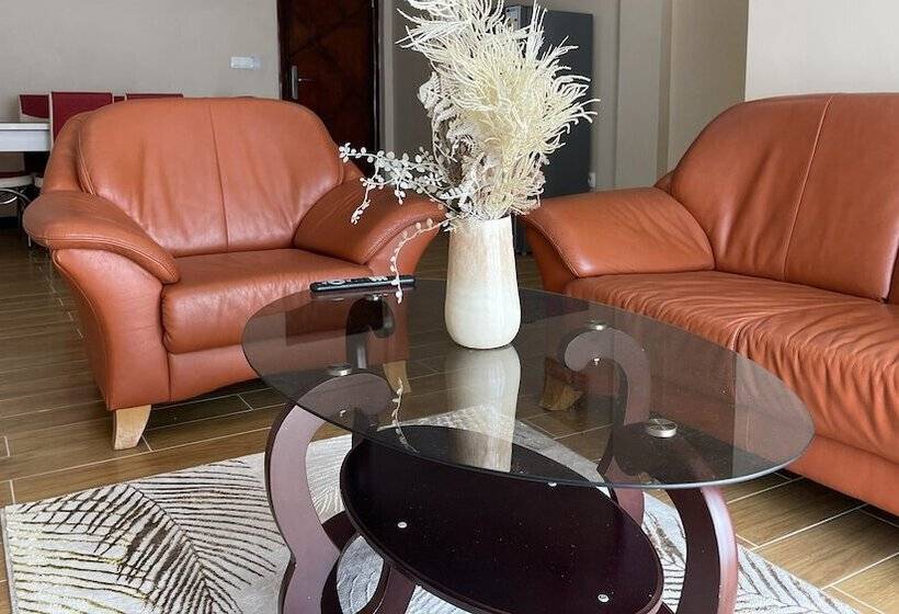 سوییت جونیور, Sky Kenako