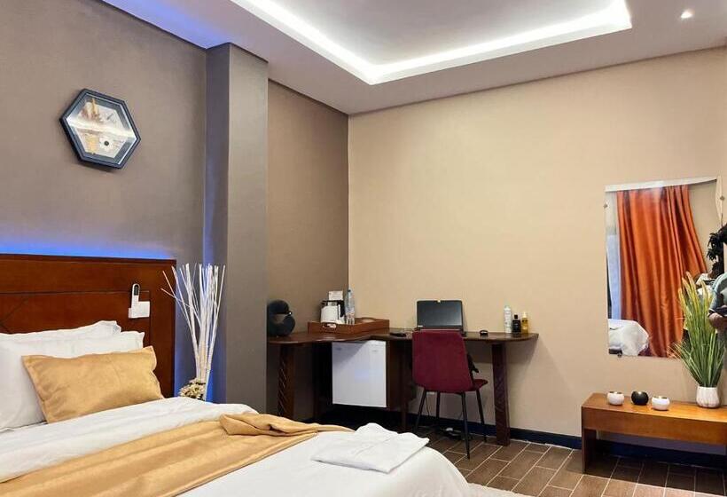 اتاق لوکس, Sky Kenako