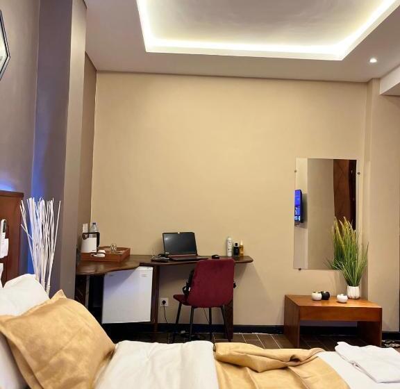 اتاق لوکس, Sky Kenako