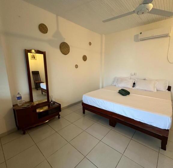 غرفة ديلوكس مطلّة علي البحر, White Hill