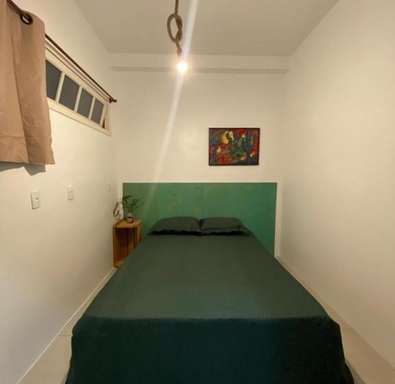 חדר סטנדרט חדר אמבטיה משותף, Neighbor.hub Hostel & Coliving Floripa