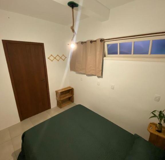 חדר סטנדרט חדר אמבטיה משותף, Neighbor.hub Hostel & Coliving Floripa