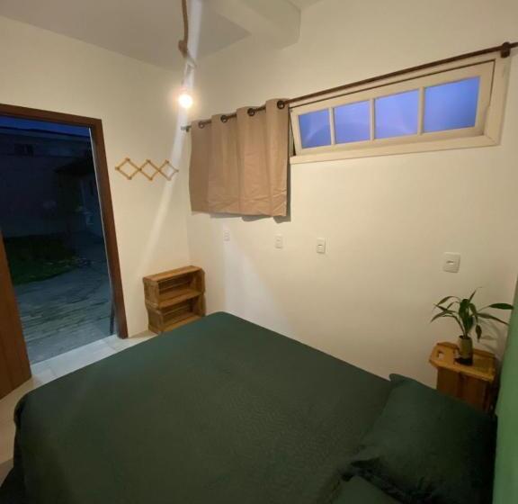 اتاق استاندارد با سرویس بهداشتی مشترک, Neighbor.hub Hostel & Coliving Floripa