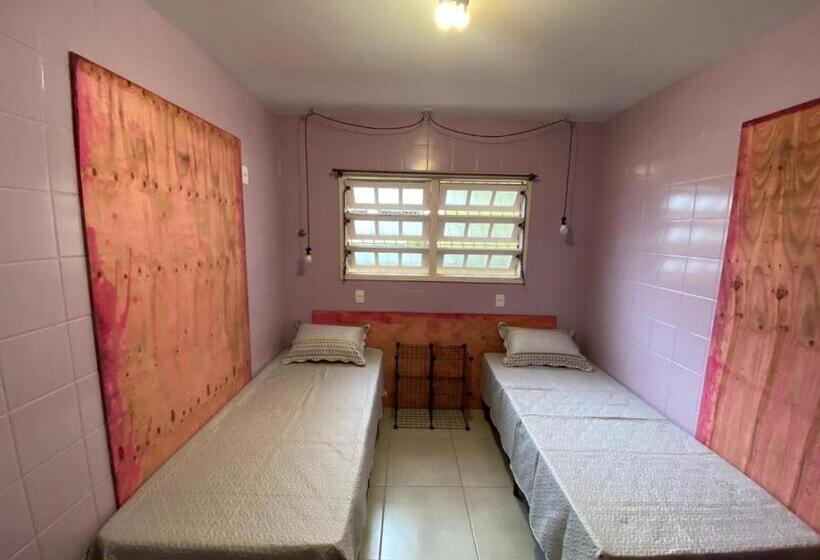 חדר סטנדרט חדר אמבטיה משותף, Neighbor.hub Hostel & Coliving Floripa