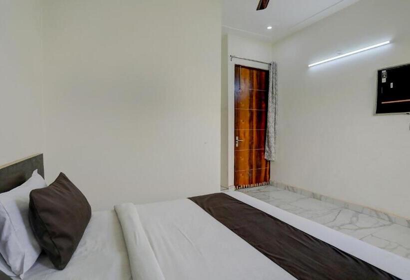 Quarto Triplo Clássico, Oyo Hotel Diamond