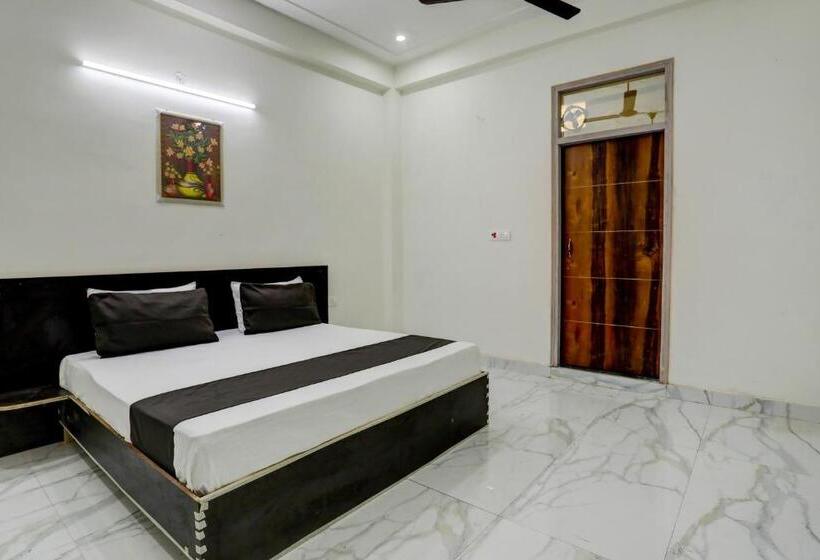 חדר קלאסי לשלושה, Oyo Hotel Diamond