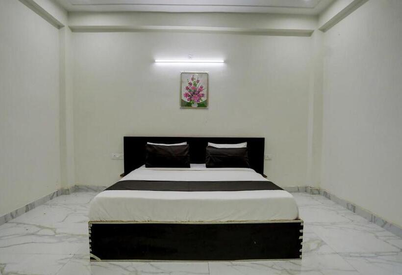 Quarto Triplo Clássico, Oyo Hotel Diamond