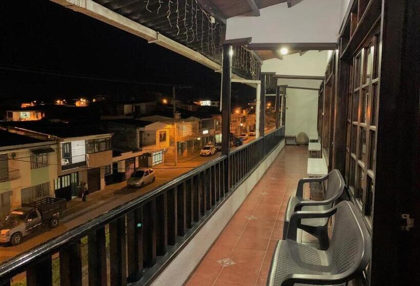 스탠다드 싱글 룸, De La Torre