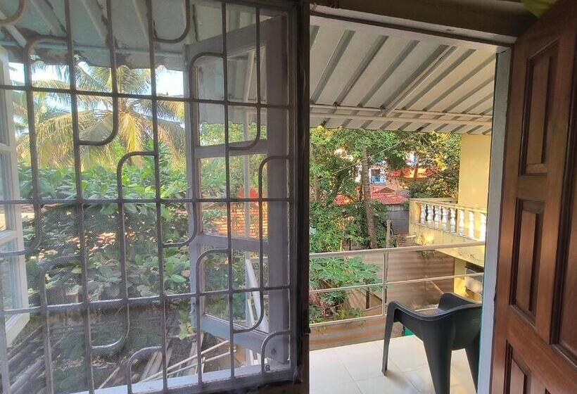 Standard Kolmen Hengen Huone Parveke, Freeflow, Beach Property For Spritual People, 2 Min From Food Planet