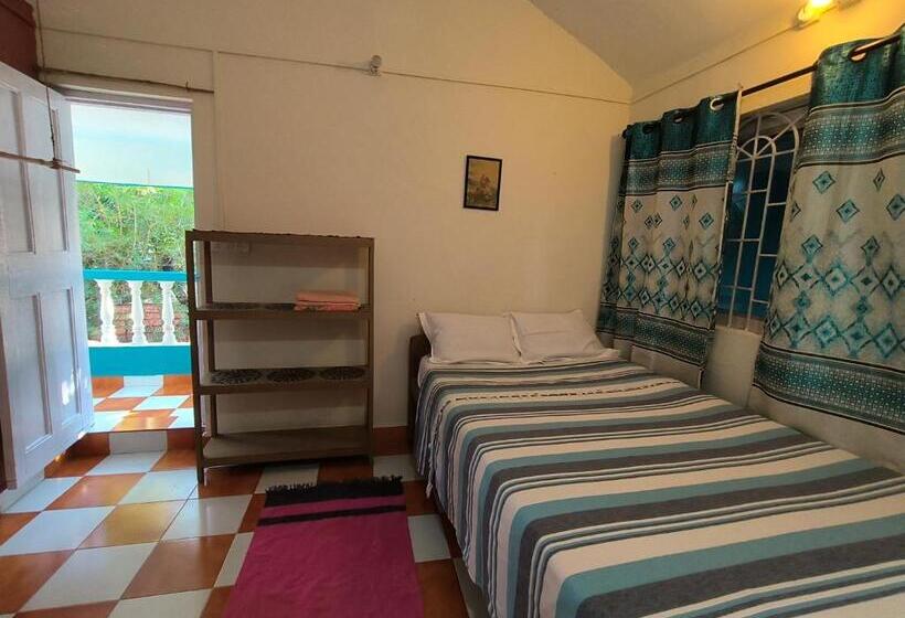 Standard Yhden Hengen Huone Parveke, Freeflow, Beach Property For Spritual People, 2 Min From Food Planet