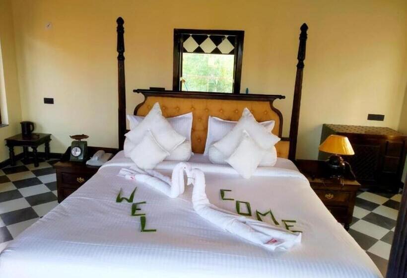 스탠다드 룸 킹사이즈 침대, The Pench International, A Jungle Water Resort, Khawasa