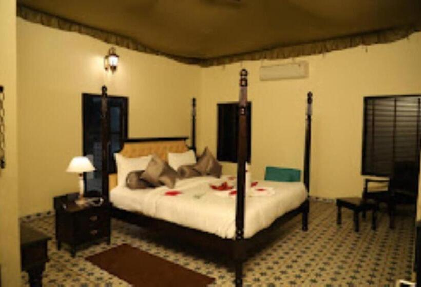 Номер Deluxe Кровать Кинг, The Pench International, A Jungle Water Resort, Khawasa