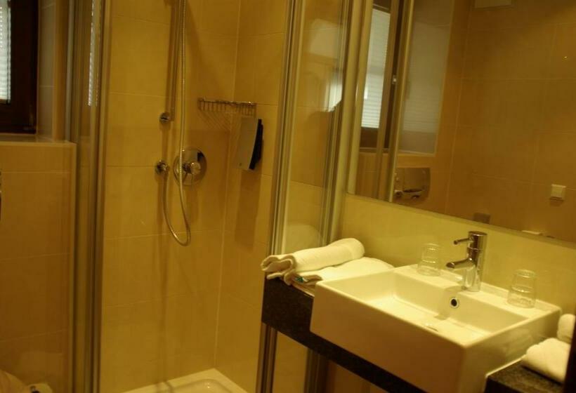 اتاق کلاسیک, Alpen Adria Hotel & Spa