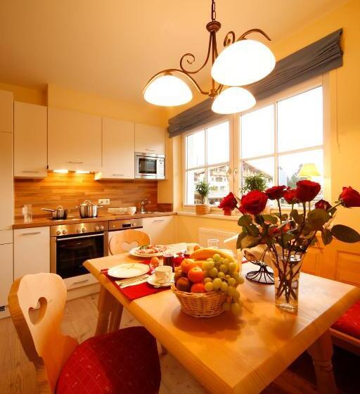 Апартаменты 1 Спальня с Балконом, Alpen Glück Hotel Villa Lisa Garni