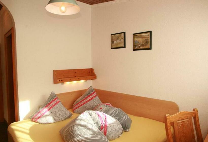 エコノミールーム, Das Edelweiss