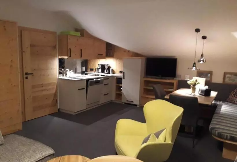 Suite, Das Edelweiss