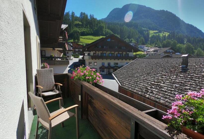 バルコニー付きスタンダードトリプルルーム, Pension Jagerhof Sommercard Inkl 5 Min Zum Hochzeiger