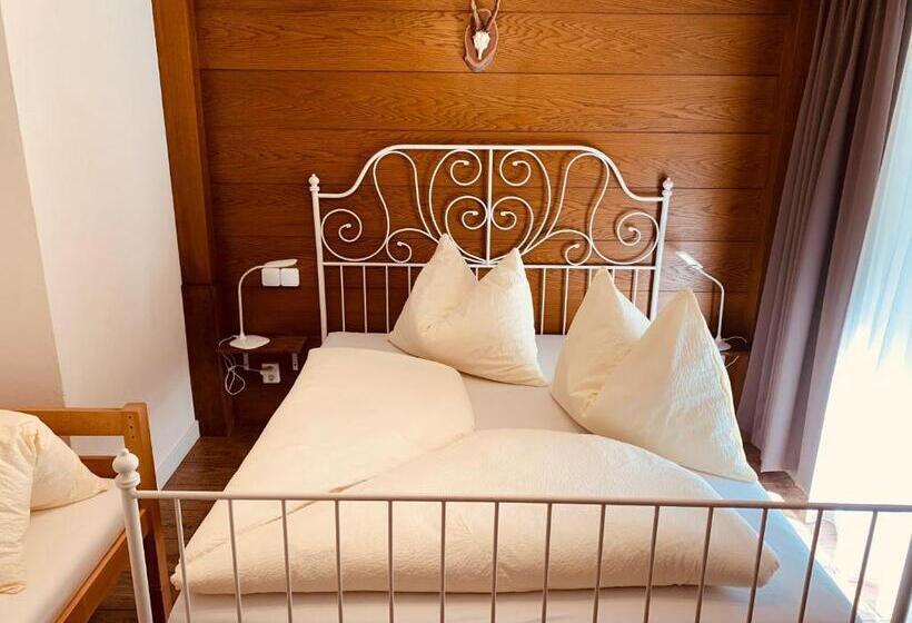 バルコニー付きスタンダードトリプルルーム, Pension Jagerhof Sommercard Inkl 5 Min Zum Hochzeiger