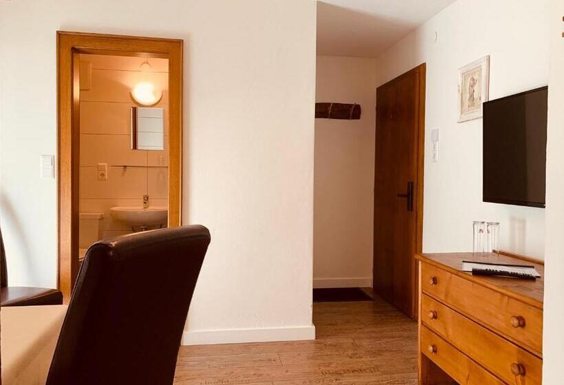 バルコニー付きスタンダードトリプルルーム, Pension Jagerhof Sommercard Inkl 5 Min Zum Hochzeiger