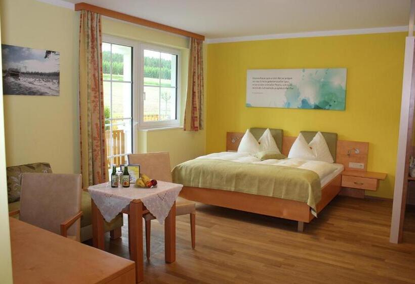 סוויטת ג'וניור עם מרפסת, Gasthof Pension Nordwald