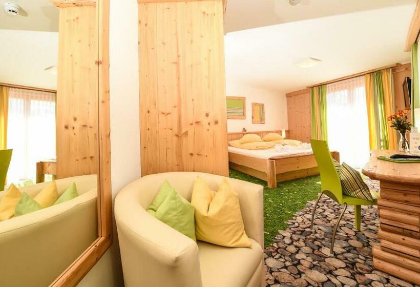 غرفة سوبيريور, Hartweger's