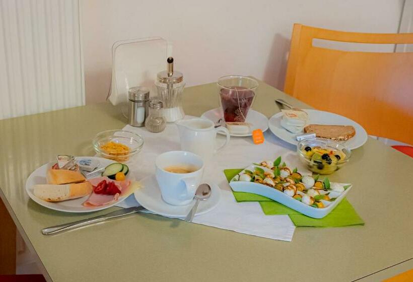 غرفة قياسية مزوَّدة بشُرفة, Haus Alpenrose