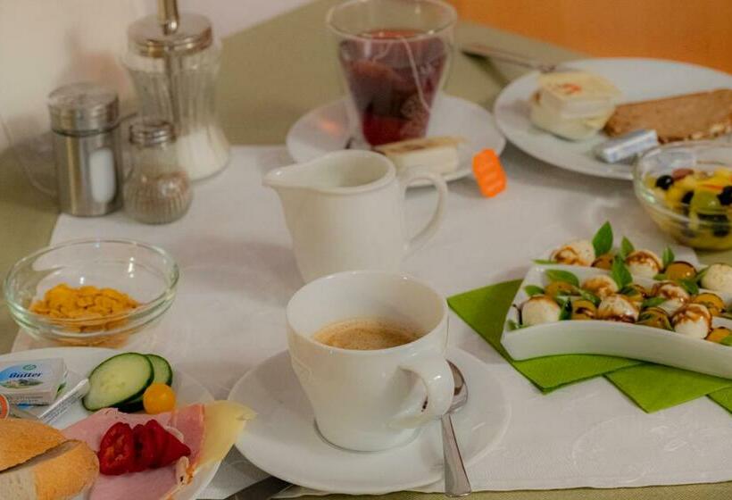 غرفة قياسية مزوَّدة بشُرفة, Haus Alpenrose