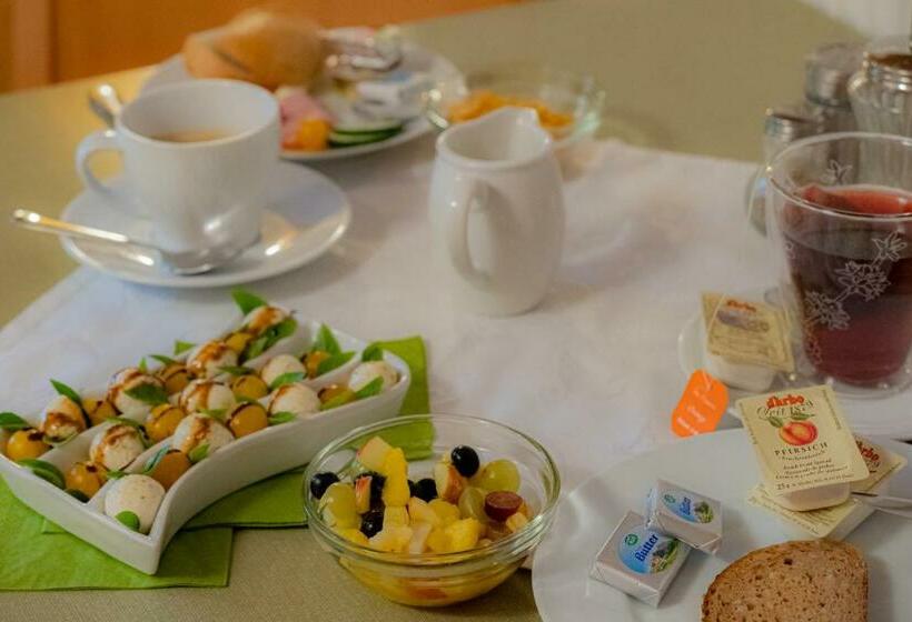 غرفة قياسية مزوَّدة بشُرفة, Haus Alpenrose