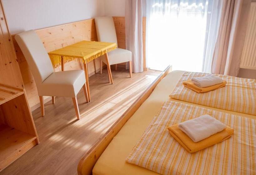 غرفة قياسية مزوَّدة بشُرفة, Haus Alpenrose